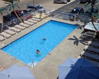 Quarterdeck Motel - Wildwood - Πισίνα