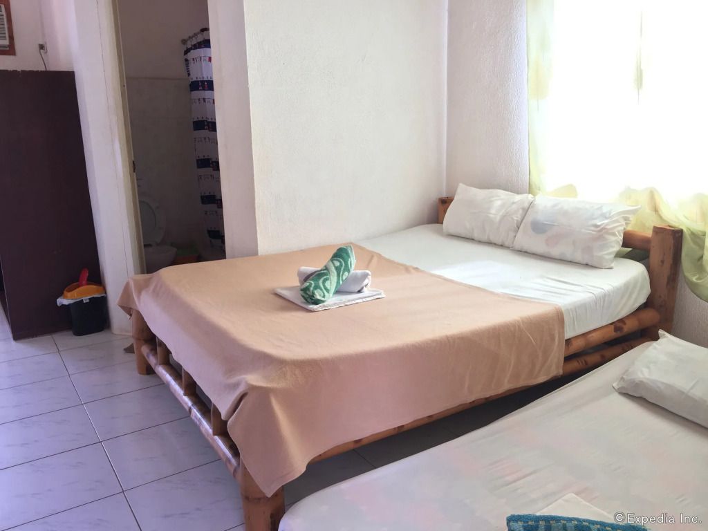 Acacia Sunset Village Inn - פנגלאו