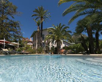 La Villa Roseraie , Hôtel Familial Ouvert Toute L'annee - Vence - Pool