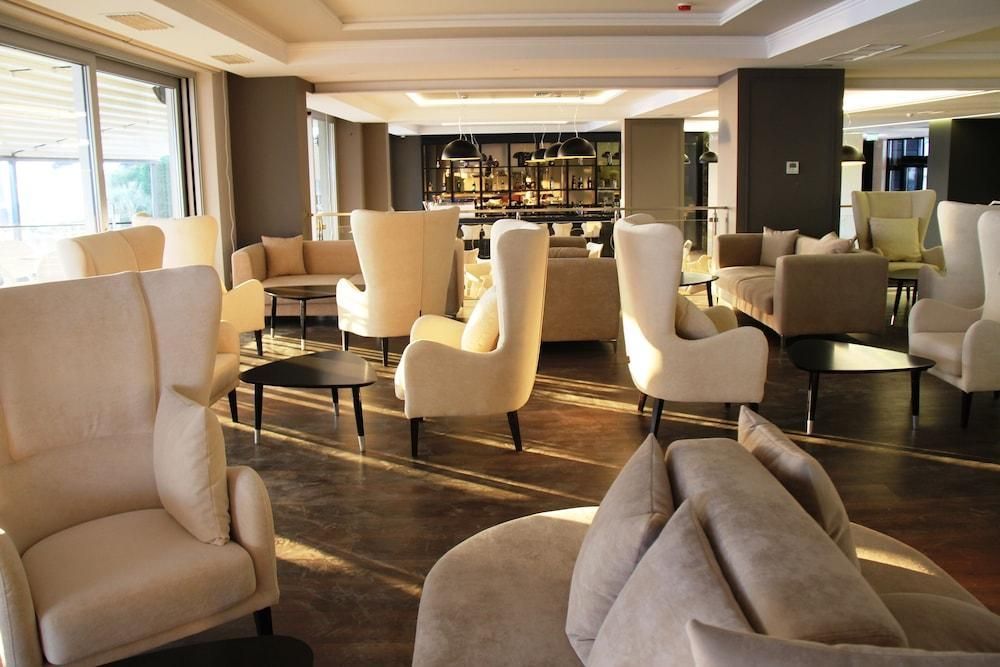 بريميوم بيتش هوتل