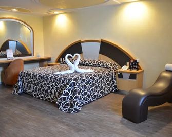 Hotel Plaza Camarones - Solo Adultos - Città del Messico - Camera da letto