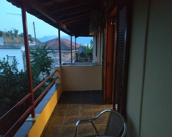 Porto Sabatiki - Leonídio - Balcony