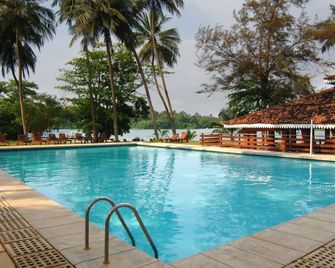 Club Bentota Hotel - Bentota - Pool