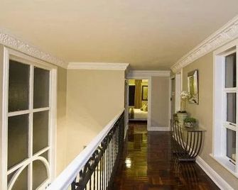 Valdior Guest House - Umhlanga - Hallway
