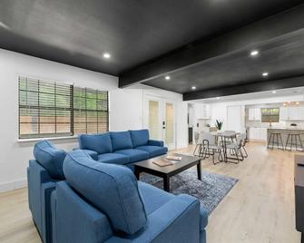 Incredible Modern 4 Bedroom - Dallas - Soggiorno