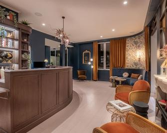 Hôtel Maison Lacassagne Lyon - Lyon - Front desk