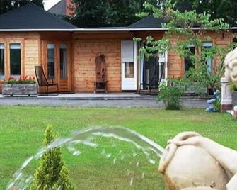 The Redlands - Solihull - Outdoor view