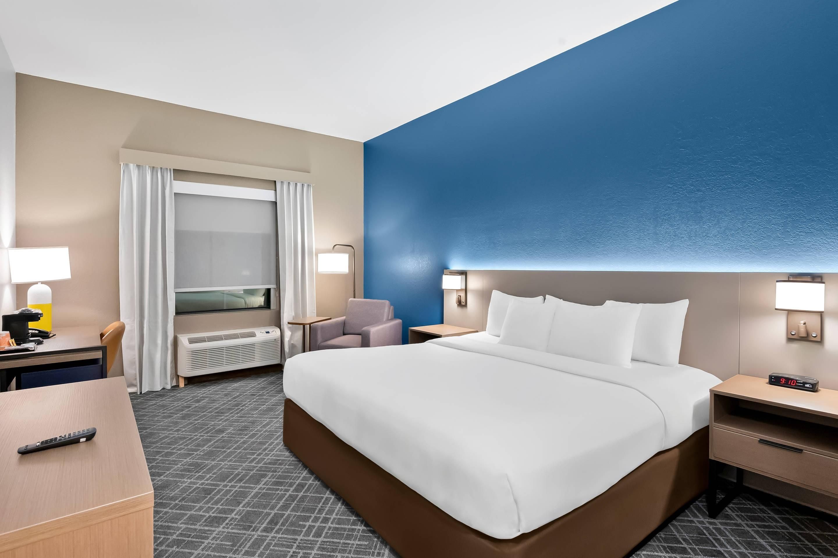 كومفرت إن آند سويتس فورت سميث آي-540