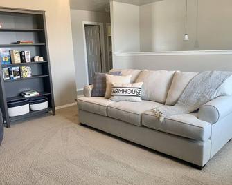 Wyatt Earp - Eagle - Living room