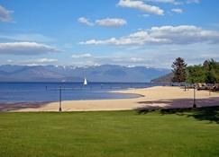 2 x 2 Queen Beds with Living Room at FairBridge Inn & Suites Sandpoint - Ponderay - Beach