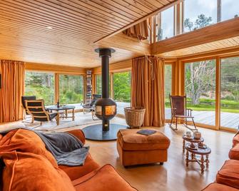 Baddengorm Lodge - a lodge that sleeps 10 guests in 5 bedrooms - Carrbridge - Property amenity