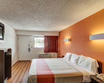 Motel 6 Berea. Ky - Berea - Bedroom