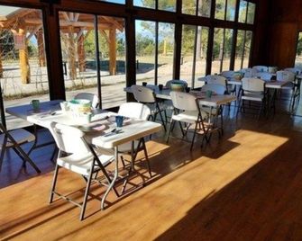 Eagle Rock Log Cabin - Black Forest - Restaurant