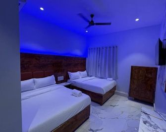 Hotel Midnight Lodging & Boarding - Panvel - Спа