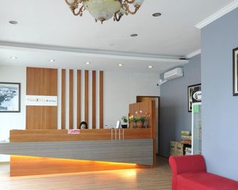 Place2stay @ Rh Plaza Hotel - Kuching - Front desk