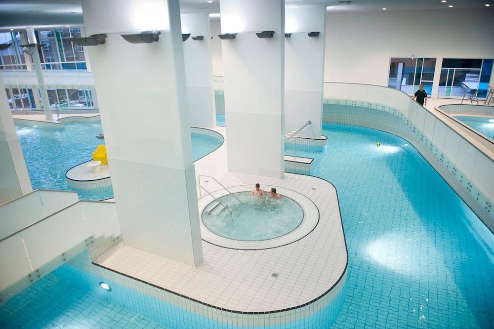 دجي هوست هرننج