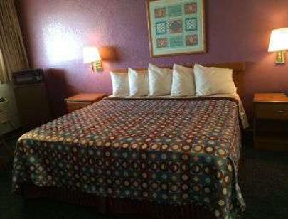 Travelodge by Wyndham New Braunfels - New Braunfels - Makuuhuone