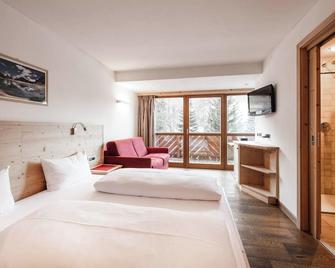 Hotel Ladinia - La Villa - Bedroom