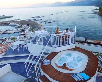 Bue Marino Hotel & Rooftop Bar - Dorgali - Balkon