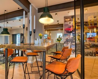 Vienna House Easy By Wyndham Ingolstadt - Ingolstadt - Bar