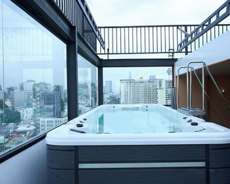 G8 Center Hotel Saigon - Ho Chi Minh City