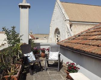 Mansarda romantica 'Il nido delle rondini' - Conversano - Balcone