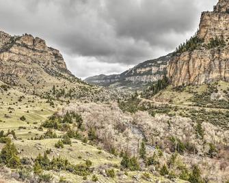 Spacious Home 10 Minutes to Ten Sleep Canyon! - Ten Sleep - Vista del exterior