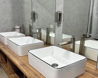 Hostel O2 - Almatý - Baño