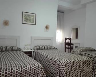 Hotel Royal - רונדה - חדר שינה