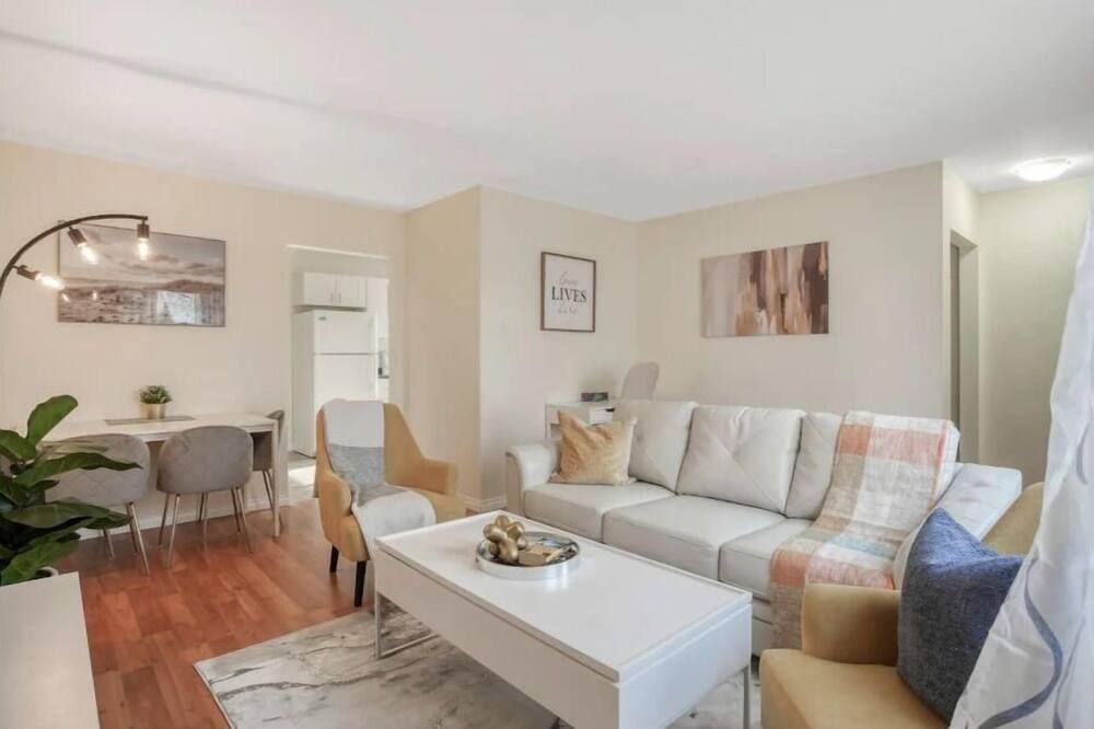 Fort Charm - Fort Saskatchewan - Wohnzimmer