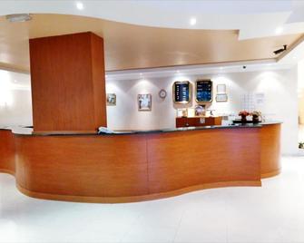 Al Massa Hotel - Buraimi - Front desk
