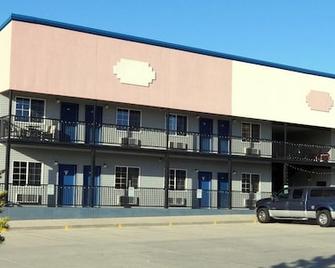 Little Bear Motel - Green River - Edificio