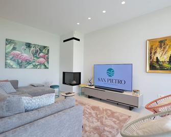 Sanpietro Vacation Rentals - Durrës - Living room
