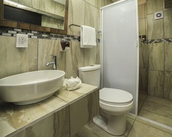 Capital O Hotel Boutique Las Torres - Tlaxcala - Bad