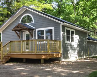 Lake Metonga Cabin - Crandon - Bedroom