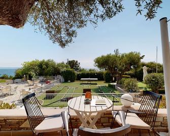 Acrotel Elea Beach - Nikiti - Innenhof