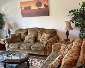 The Fox Den 3b3bTownhome Golfers retreat close to Pinehurst and area courses - Foxfire - Living room