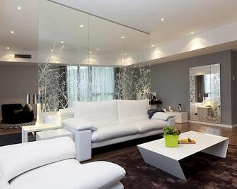Spirit Hotel Gran Bilbao - Bilbao - Obývací pokoj