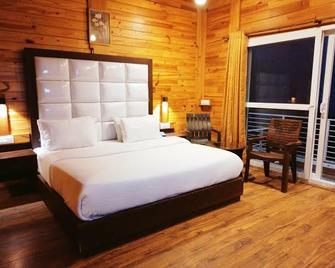 Eden Resort - Lansdowne - Bedroom