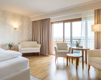 Hotel & Spa Der Steirerhof - Bad Waltersdorf - Living room