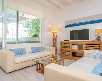 Can Bosquerro - Colònia de Sant Jordi - Sala de estar