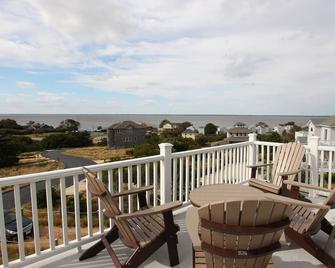 Oceanside, Ocean And Sound Views, Sun Decks, Rec Rm, Sea12, Farrview - Duck - Balcón