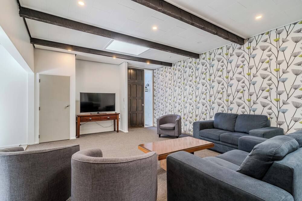 جورج ستريت موتل أبارتمنتس - دونيدين - غرفة معيشة