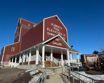 Coast Dawson Creek Hotel - Dawson Creek - Building