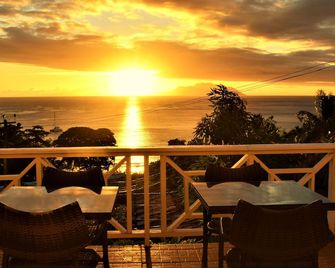 羅西亞別墅 - 博瓦隆 - 陽台