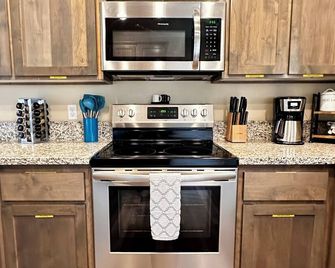 Charming 2br Cottage Near Freeway-Cul-De - Medford - Cocina