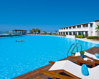 Cavo Spada Luxury Sports & Leisure Resort & Spa - Kolymvari - Pool