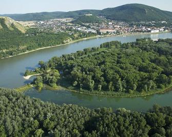 Altes Kloster - Hainburg an der Donau - Building