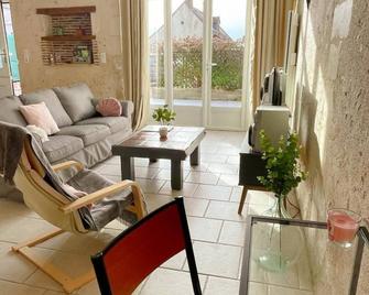 Gite Autrèche, 2 bedrooms, 4 persons - Dame-Marie-les-Bois - Sala de estar