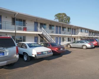 Travelodge Inn & Suites by Wyndham Saint Helens OR - Saint Helens - Gebäude